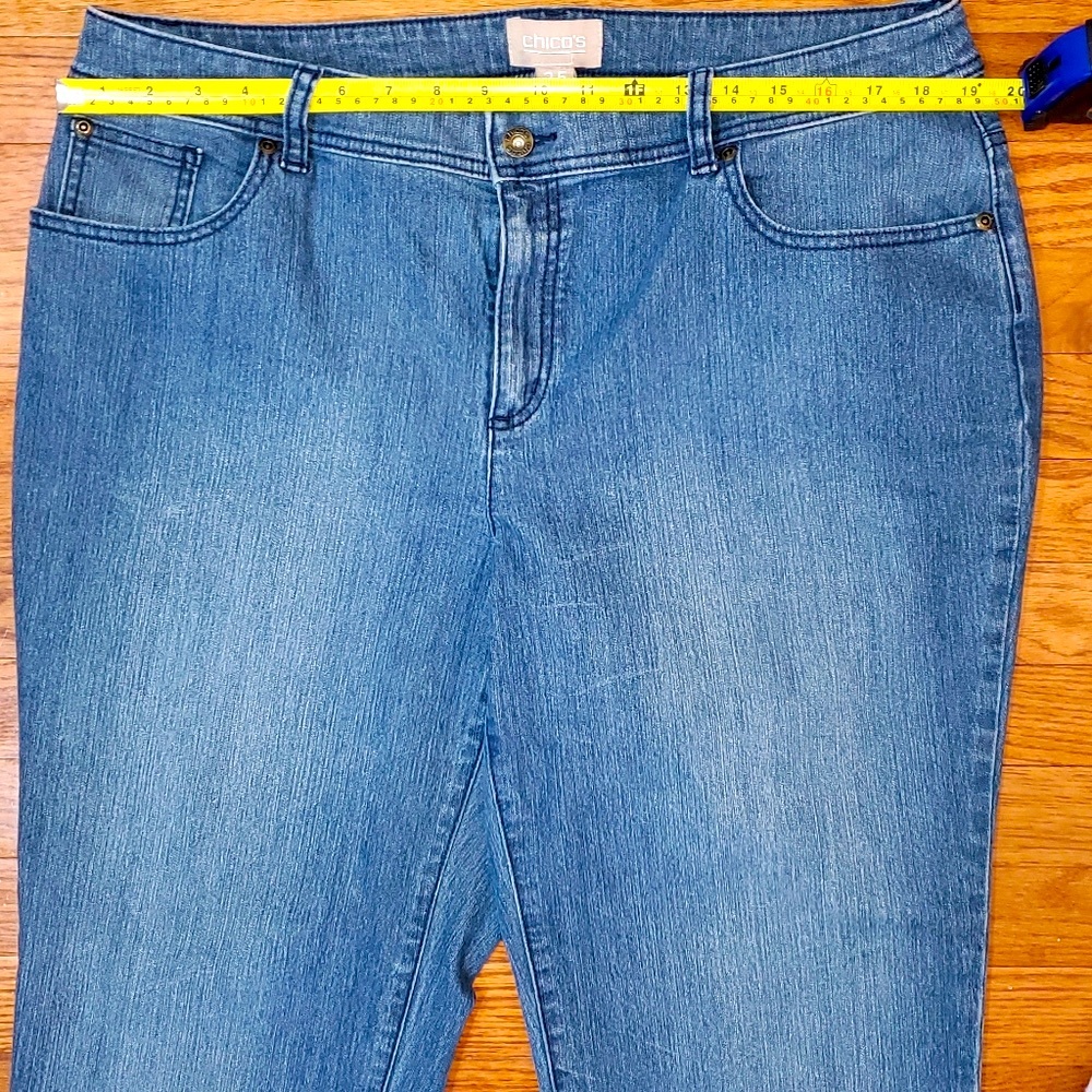 SALE! Chico's Ladies Jeans - Picture 6 of 8